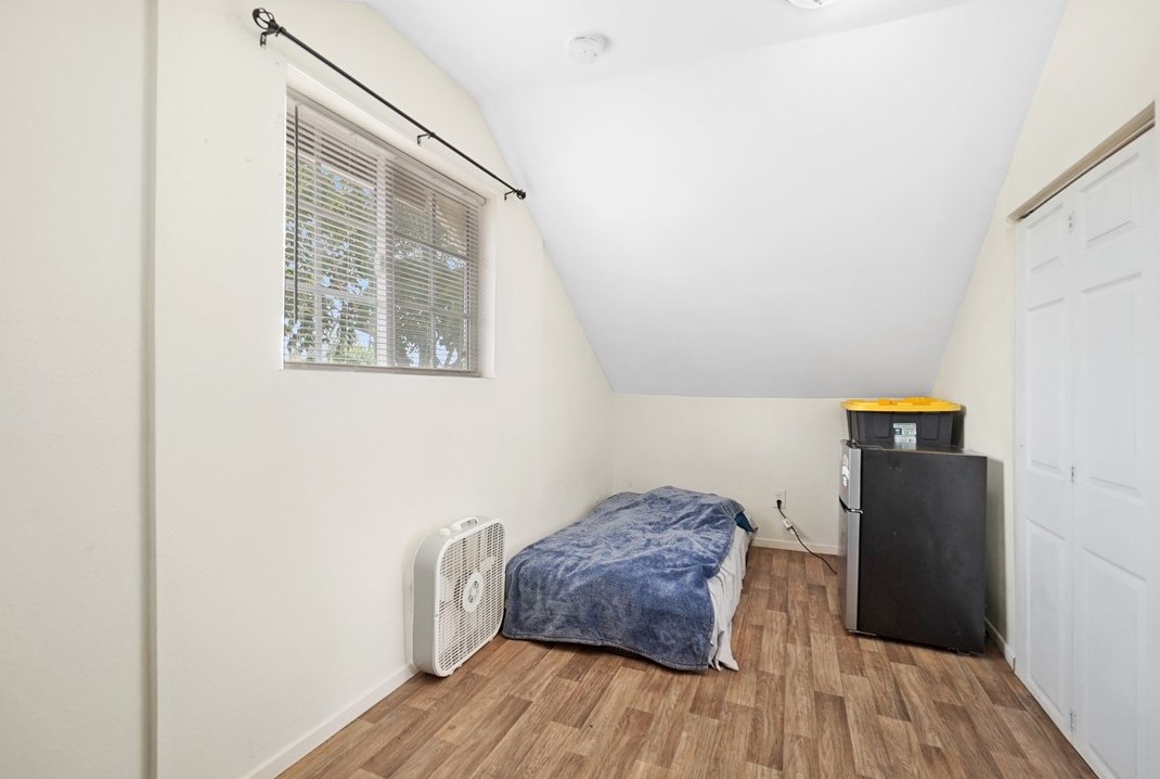 236 Alessandro St, Hemet CA 92543-4134 exterior