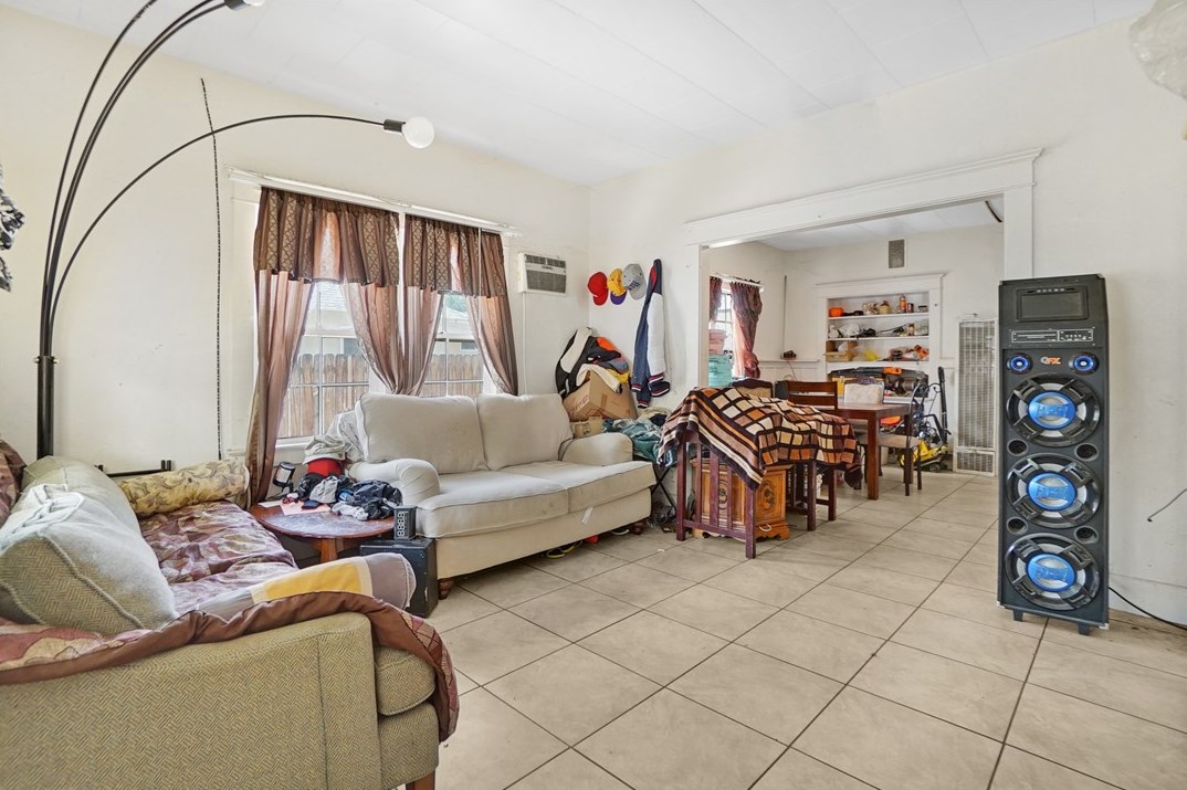 236 Alessandro St, Hemet CA 92543-4134 exterior