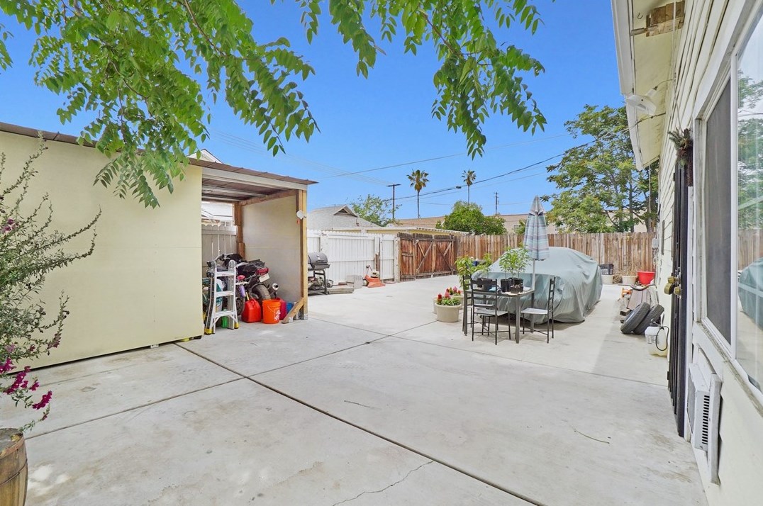 236 Alessandro St, Hemet CA 92543-4134 exterior
