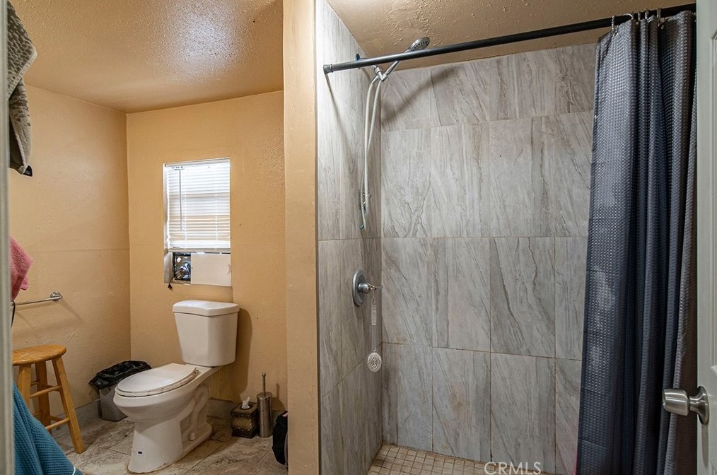 8946 Catawba Ave, Fontana CA  92335-4415 exterior