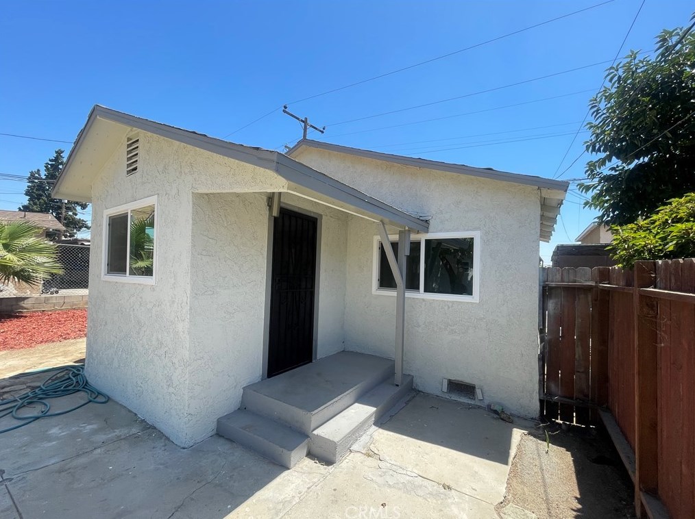 942 Fetterly Ave, Los Angeles CA  90022-3010 exterior