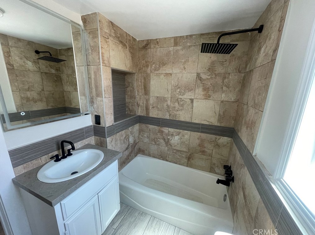 942 Fetterly Ave, Los Angeles CA  90022-3010 exterior