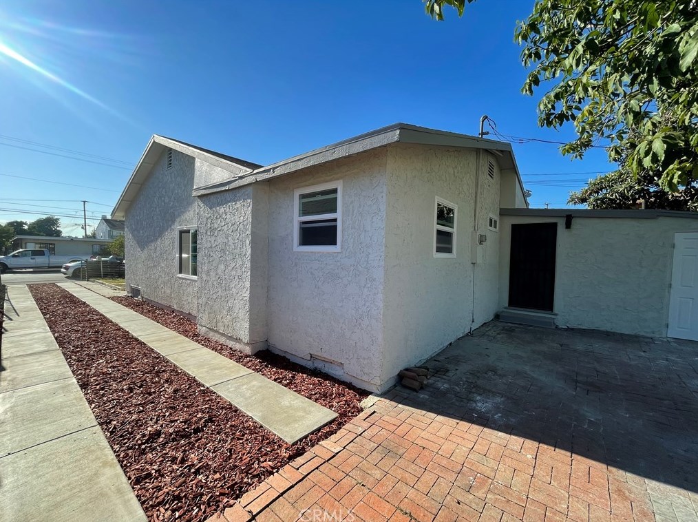 942 Fetterly Ave, Los Angeles CA  90022-3010 exterior