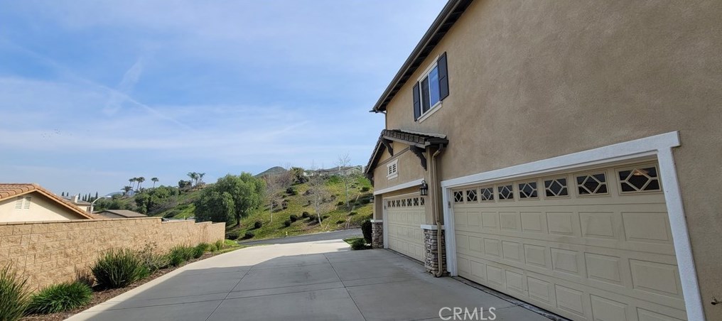 4847 Ridge Point Way, Riverside CA  92509-5448 exterior