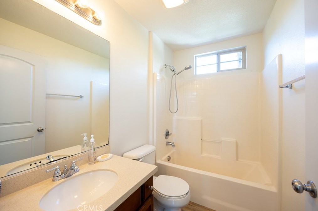 1093 Reservoir St, Pomona CA  91766-3859 exterior