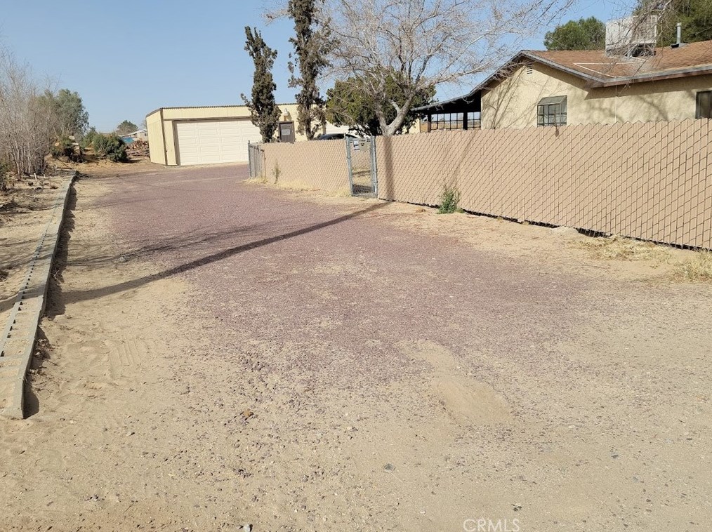 35070 Cedar Rd, Barstow CA  92311-7244 exterior