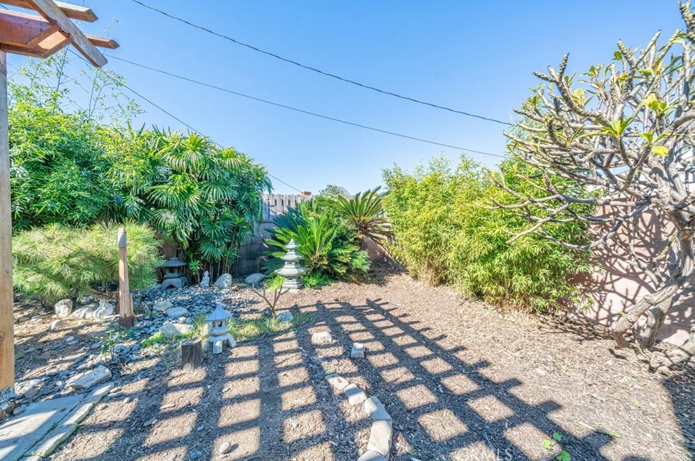 16107 Van Ness Ave, Torrance CA  90504-1619 exterior