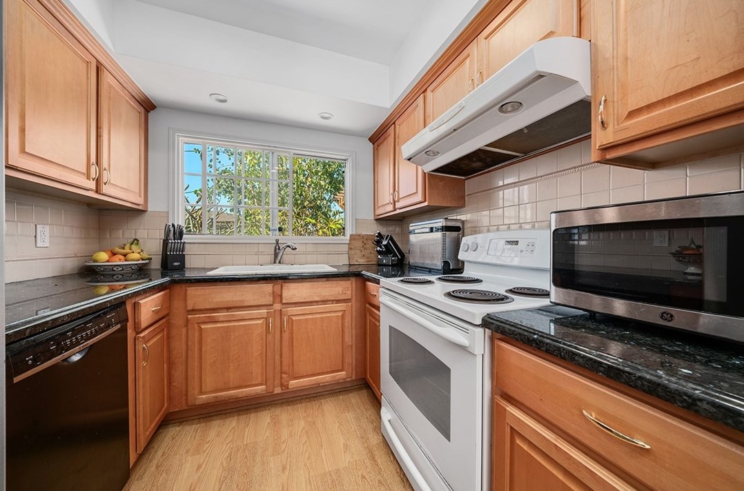 16107 Van Ness Ave, Torrance CA  90504-1619 exterior