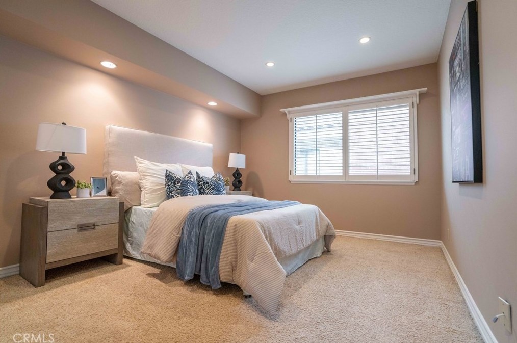 27 Recodo, Irvine CA  92620-1869 exterior