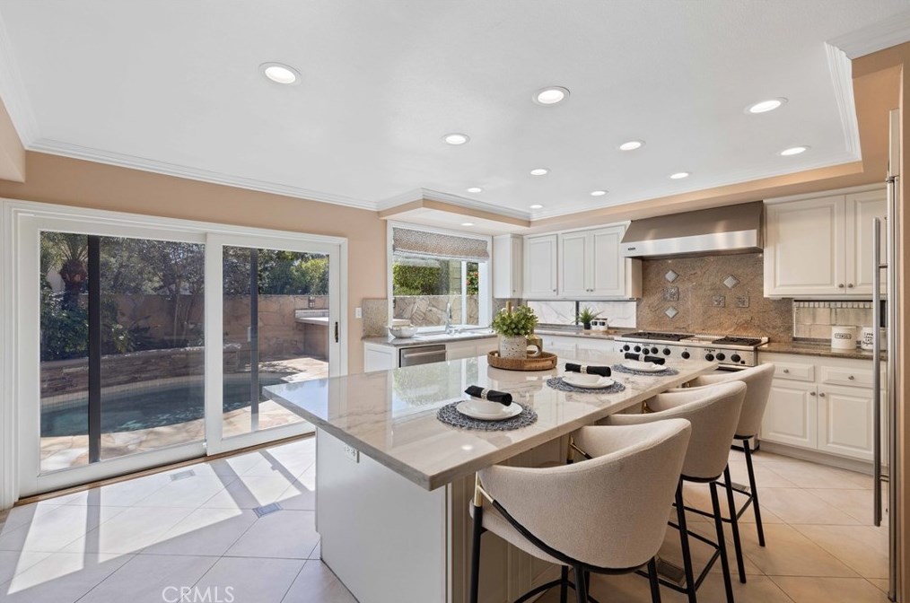27 Recodo, Irvine CA  92620-1869 exterior