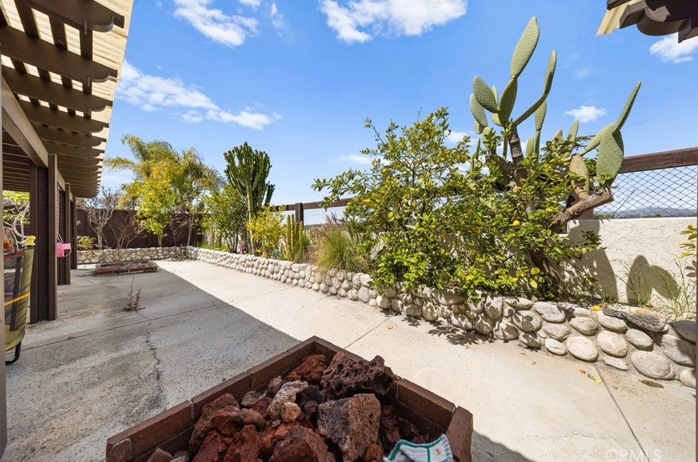 1191 Diamond Bar Blvd, Pomona CA  91765-1199 exterior