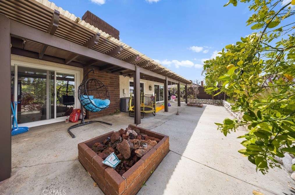 1191 Diamond Bar Blvd, Pomona CA  91765-1199 exterior