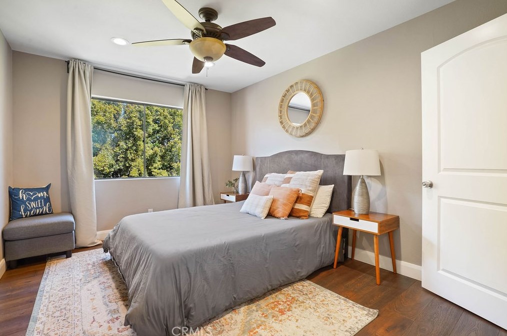 14841 Community St, Van Nuys CA  91402-3555 exterior