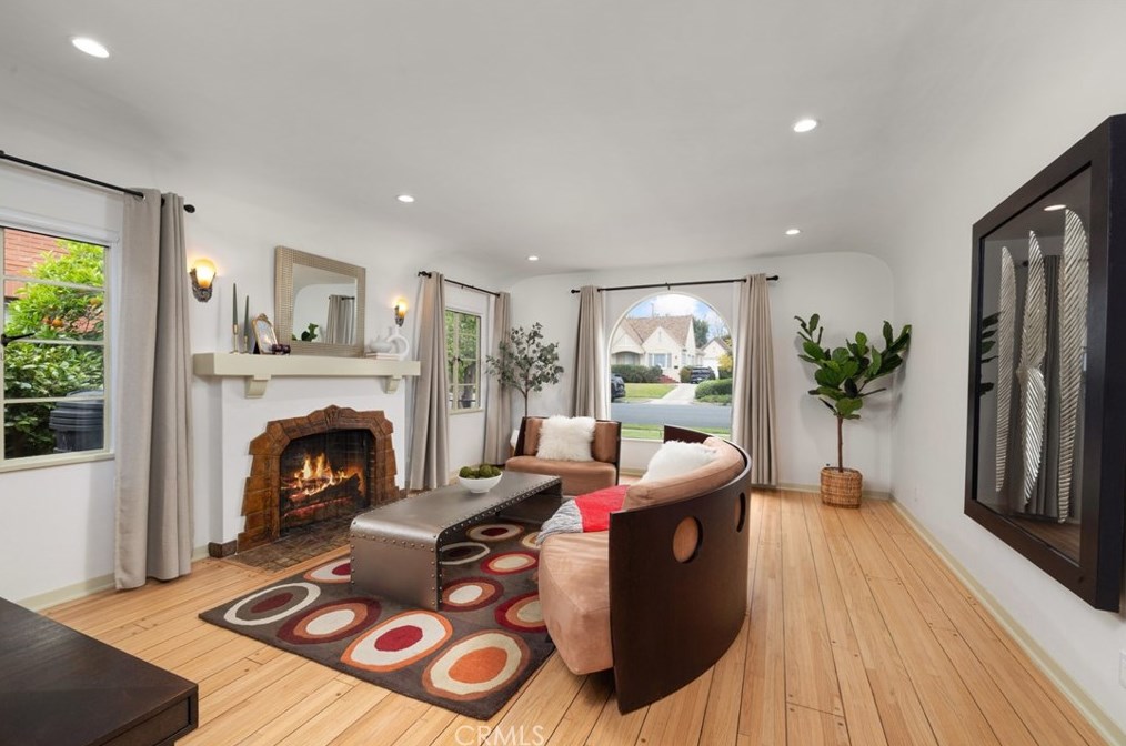 2574 Monterey Rd, Pasadena CA  91108-1644 exterior