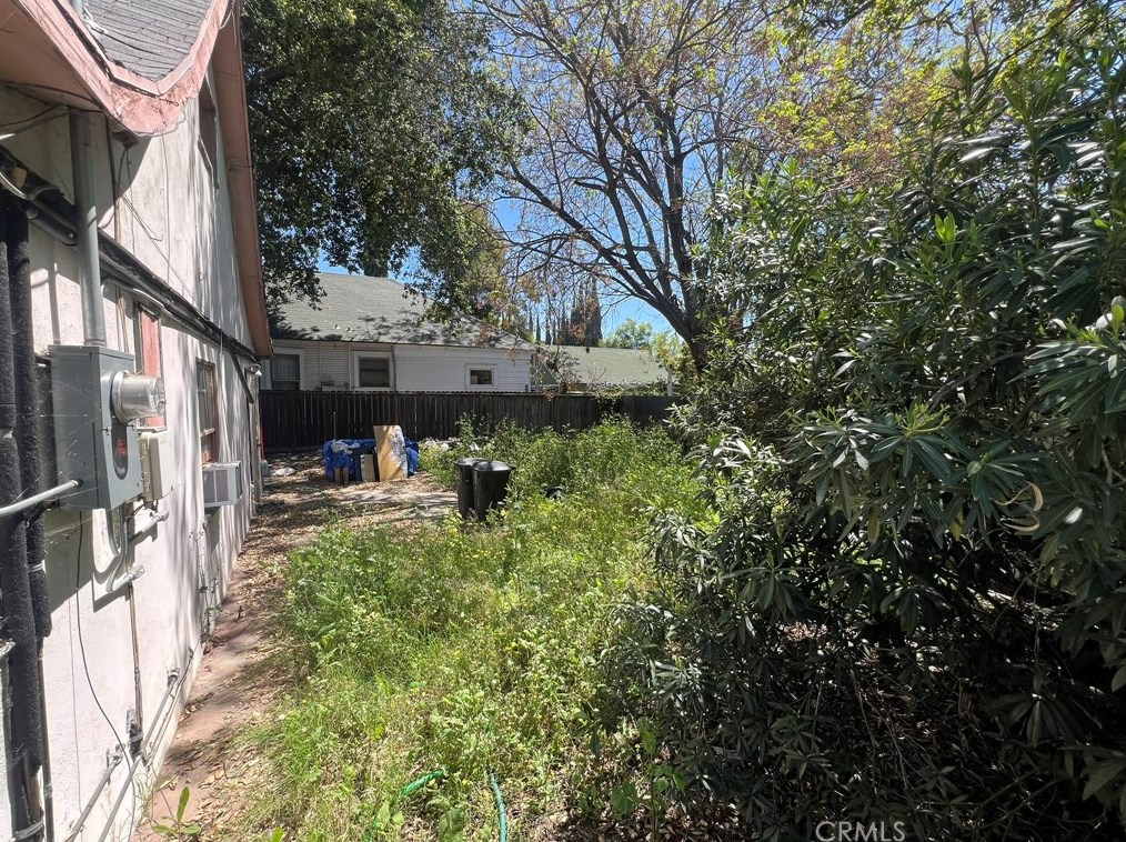112 Kingsley Ave, Pomona CA  91767-5005 exterior