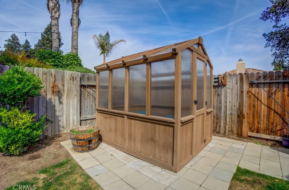 9110 Oak Hills Ave, Bakersfield CA  93312-5021 exterior