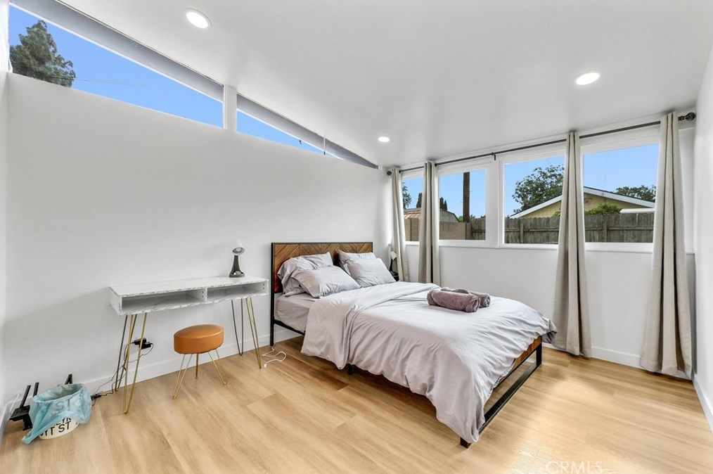 2526 Santa Ysabel Ave, Fullerton CA  92831-4428 exterior