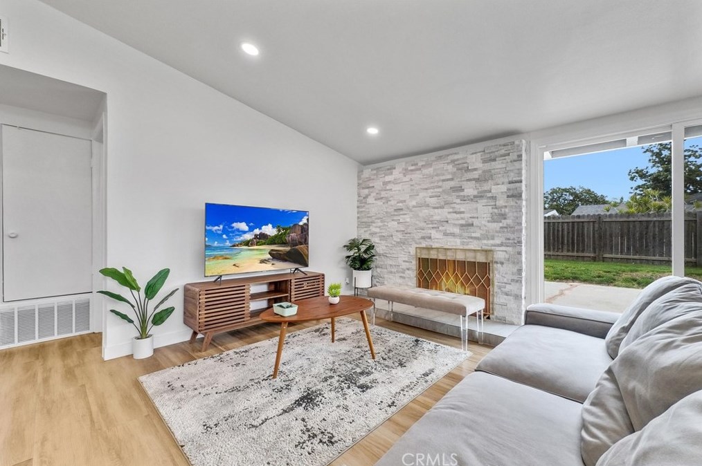 2526 Santa Ysabel Ave, Fullerton CA  92831-4428 exterior