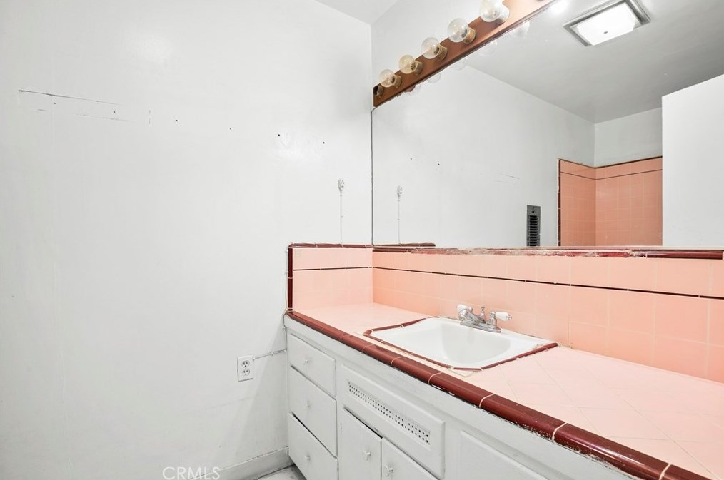 3155 Budau Ave, Los Angeles CA  90032-2805 exterior