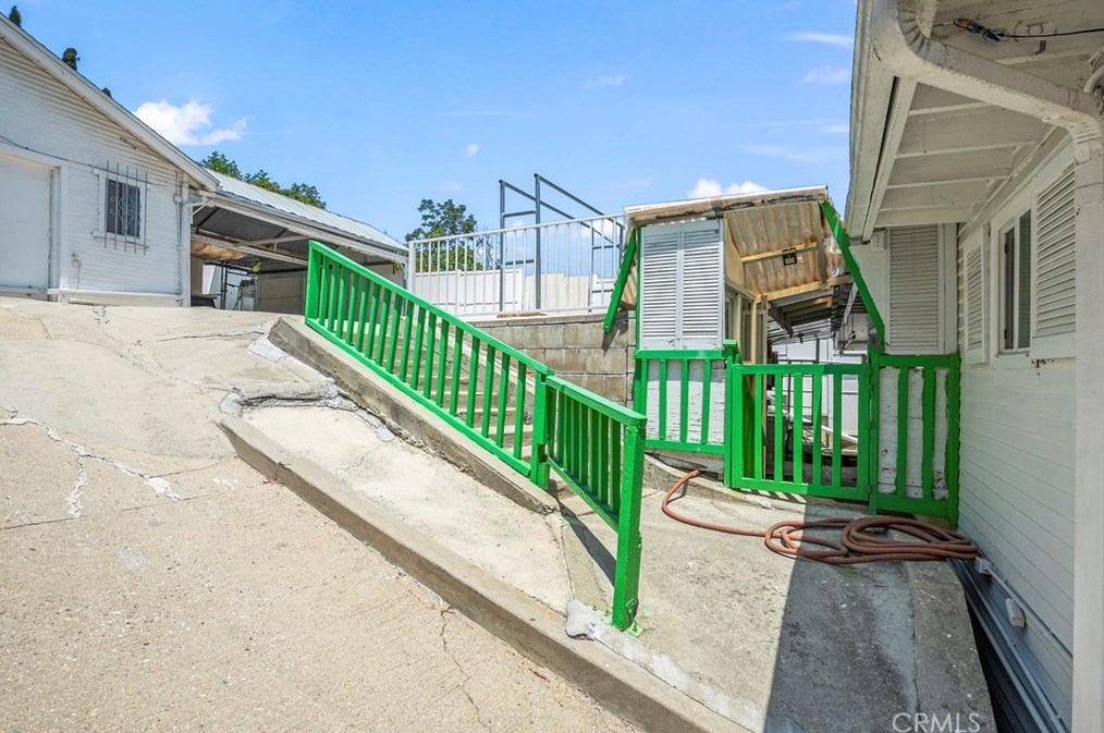 3155 Budau Ave, Los Angeles CA  90032-2805 exterior