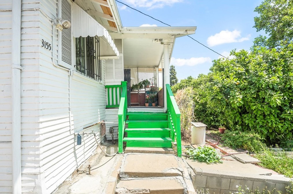 3155 Budau Ave, Los Angeles CA  90032-2805 exterior