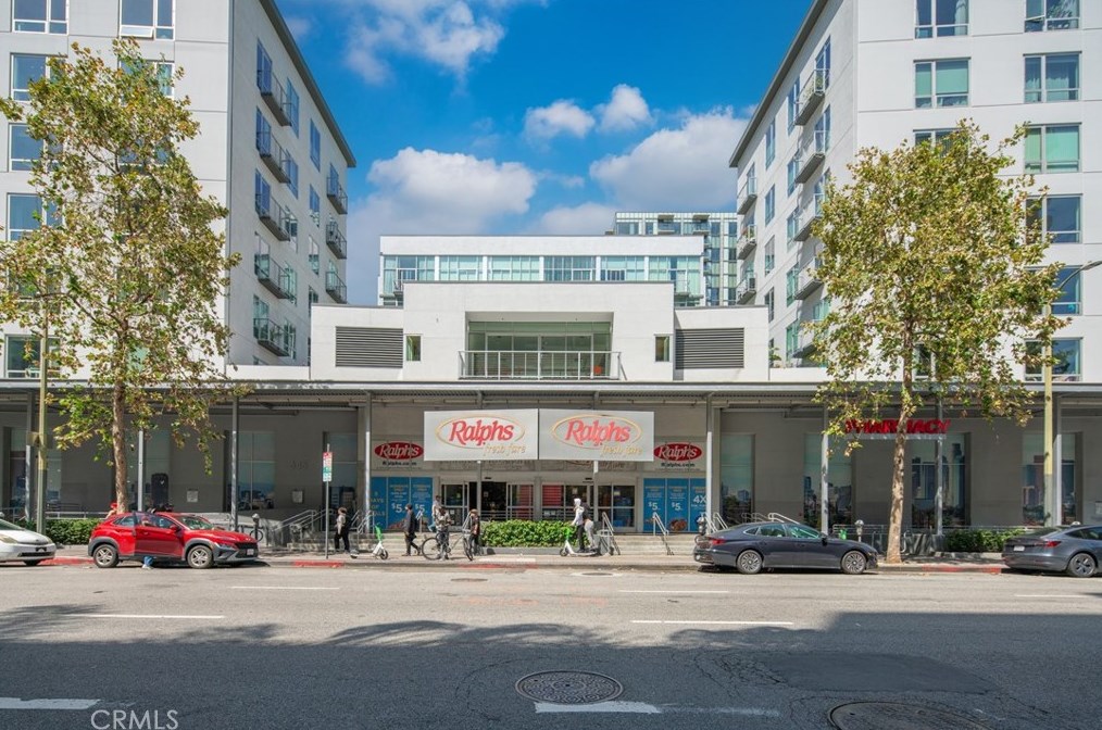 600 9th St, Los Angeles CA  90015-1820 exterior