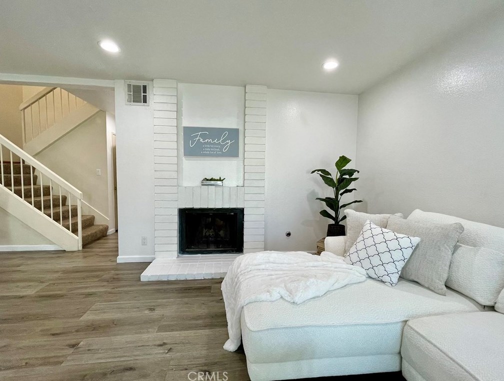 1908 5th St, Ontario CA  91764-2303 exterior