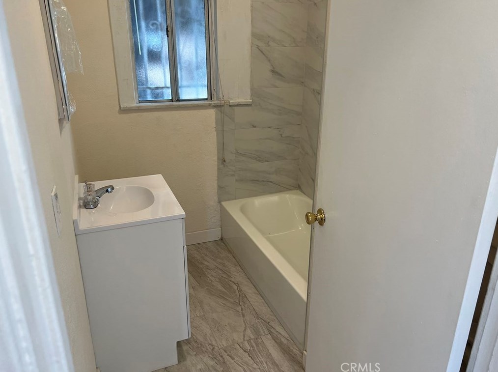 1146 89 St, Los Angeles CA  90003-3509 exterior