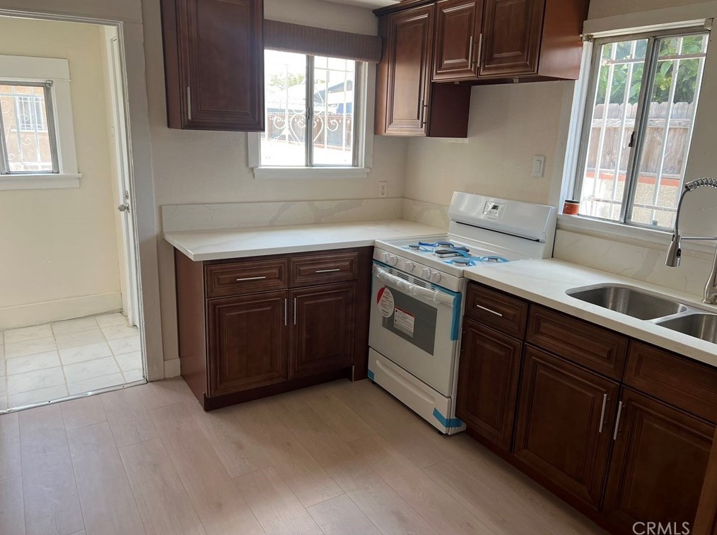 1146 89 St, Los Angeles CA  90003-3509 exterior