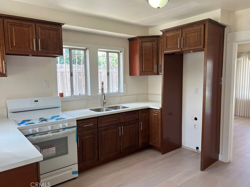 1146 89 St, Los Angeles CA  90003-3509 exterior