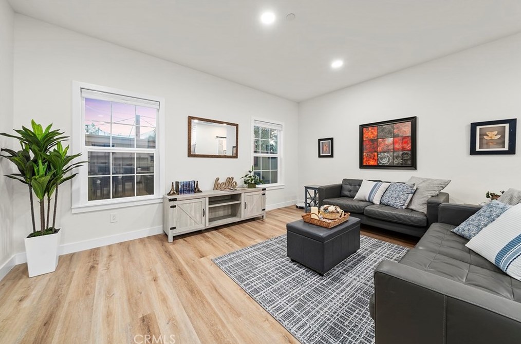 7733 Friends Ave, Whittier CA  90602-1405 exterior