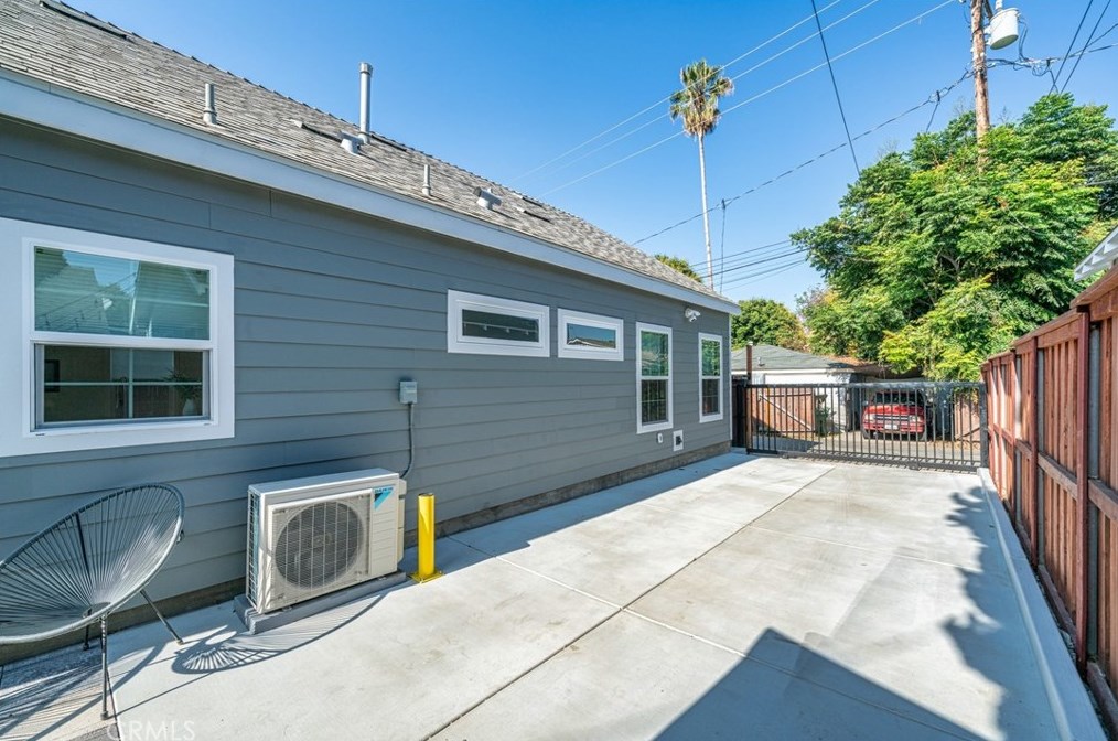 7733 Friends Ave, Whittier CA  90602-1405 exterior