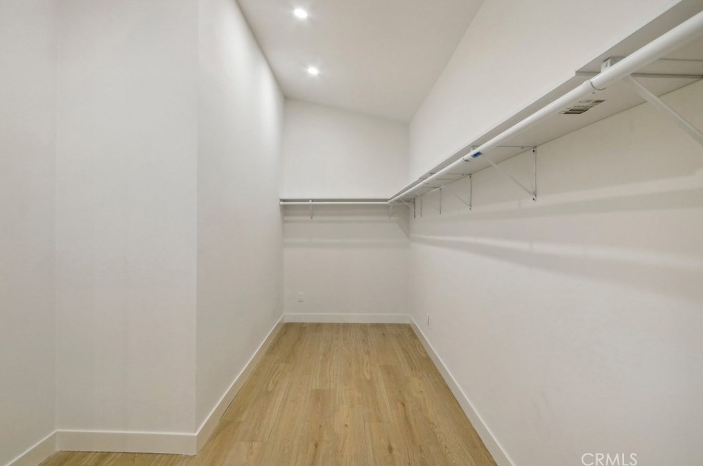 2230 Los Robles Ave, Pasadena CA 91104-4318 exterior