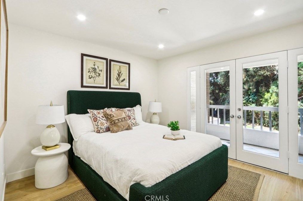 2230 Los Robles Ave, Pasadena CA 91104-4318 exterior