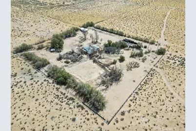 45200 Camelot Drive, Yermo, CA 92398 - Photo 23