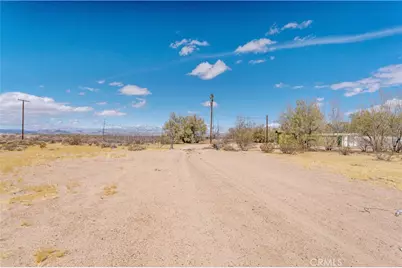 45200 Camelot Drive, Yermo, CA 92398 - Photo 17