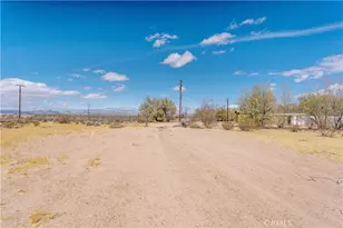 45200 Camelot Drive, Yermo, CA 92398 - Photo 17
