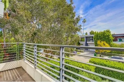 737 N Cherokee Avenue, Los Angeles, CA 90038 - Photo 37