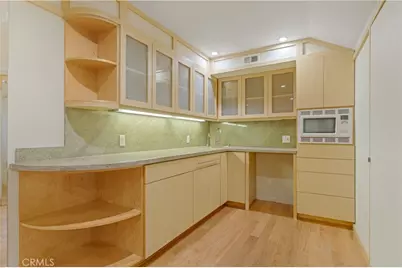 434 S Irving Boulevard, Los Angeles, CA 90020 - Photo 43