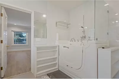 434 S Irving Boulevard, Los Angeles, CA 90020 - Photo 31