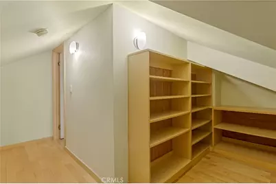 434 S Irving Boulevard, Los Angeles, CA 90020 - Photo 45