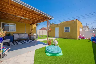 764 W 107th Street, Los Angeles, CA 90044 - Photo 9