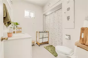 764 W 107th St, Los Angeles, CA 90044 - Photo 27