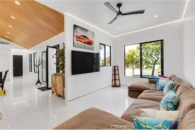 9509 Downey Avenue, Downey, CA 90240 - Photo 27