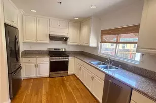 1688 Locust St, Pasadena, CA 91106 - Photo 3