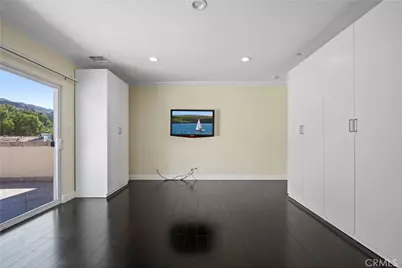 1025 E San Jose Avenue, Burbank, CA 91501 - Photo 49