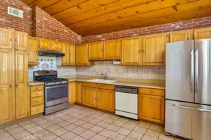 15841 Marlin Pl, Van Nuys, CA 91406 - Photo 39