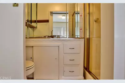15841 Marlin Place, Van Nuys, CA 91406 - Photo 35