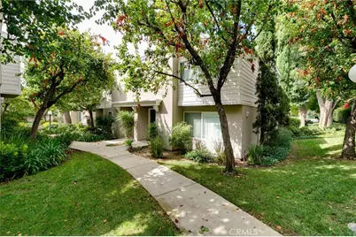 10224 Zelzah Ave #4, Northridge, CA 91325 - Photo 1