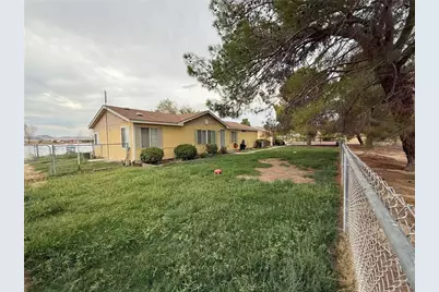 33979 Fremont Rd, Newberry Springs, CA 92365 - Photo 9